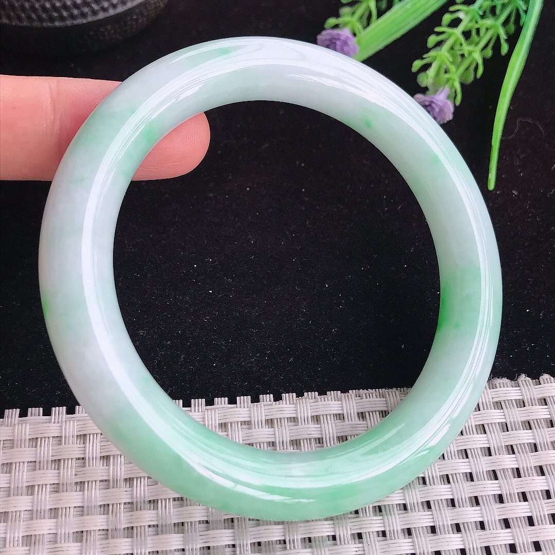 实拍a货翡翠60/10.8/10.5平安镯老坑精美飘阳绿圆条手镯宽边玉手镯