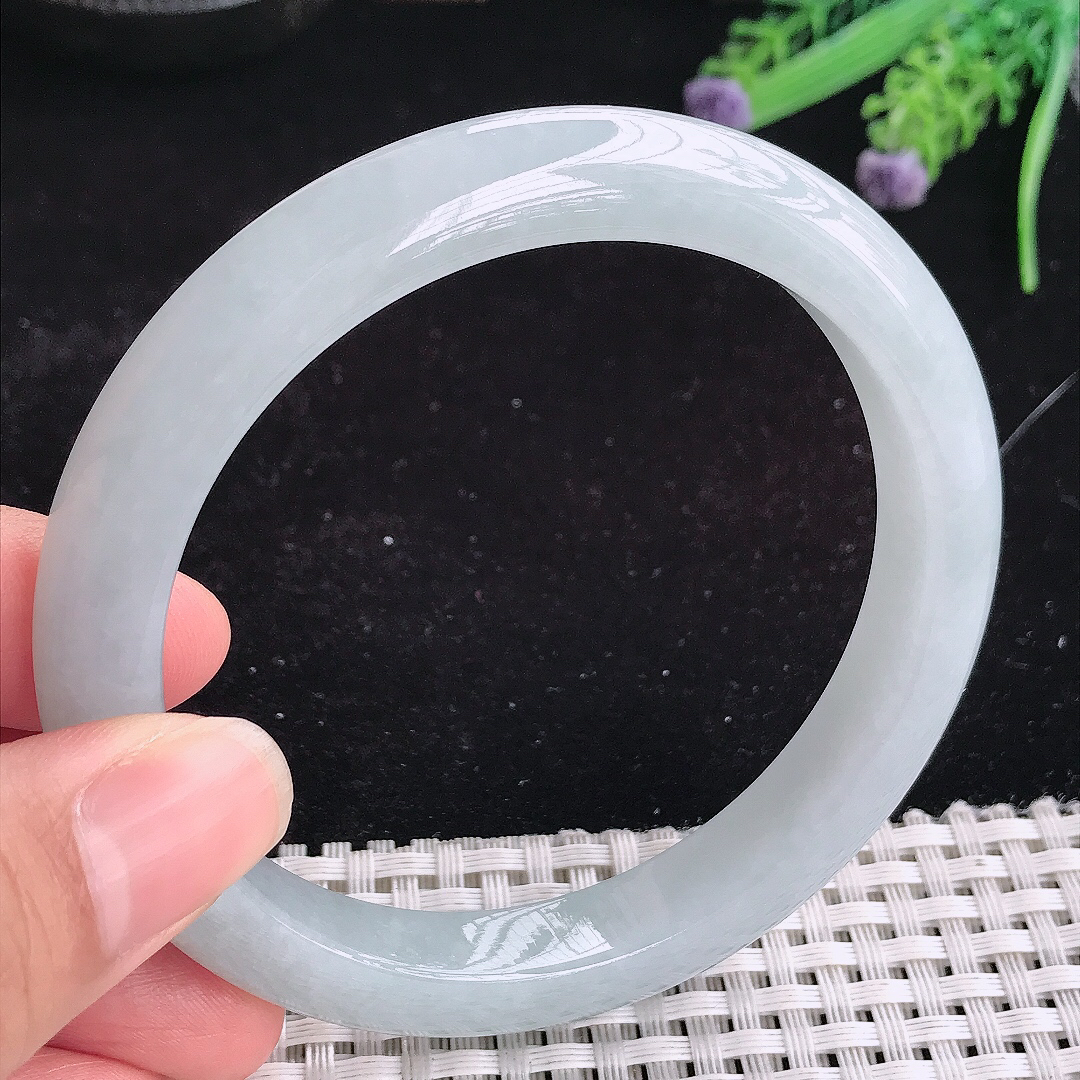 实拍a货翡翠62/10.3/9大圈口老坑秀气温润白月光手镯宽边玉手镯平安镯