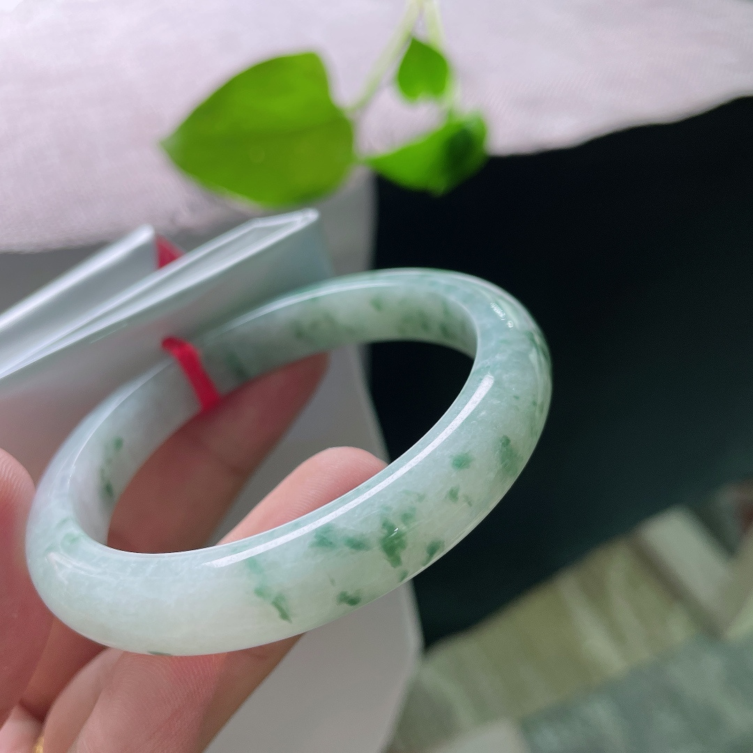 飘花正圈，满圈花色，意境唯美，水润，条形秀气，无裂，ss53341a