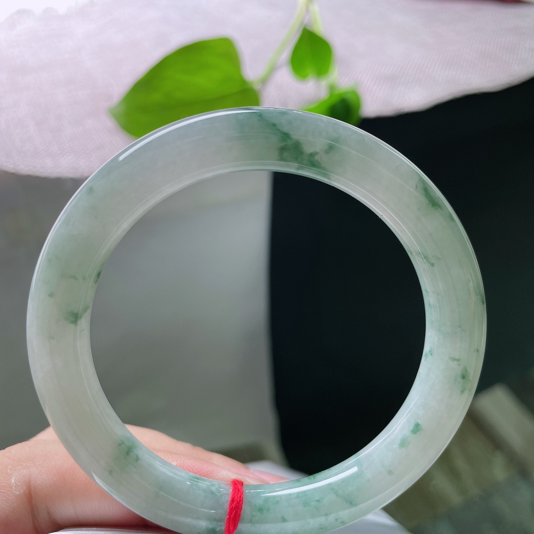 飘花圆条，水头好，肉质细腻，花色灵动飘逸，显气质，皮纹，ss53286a
