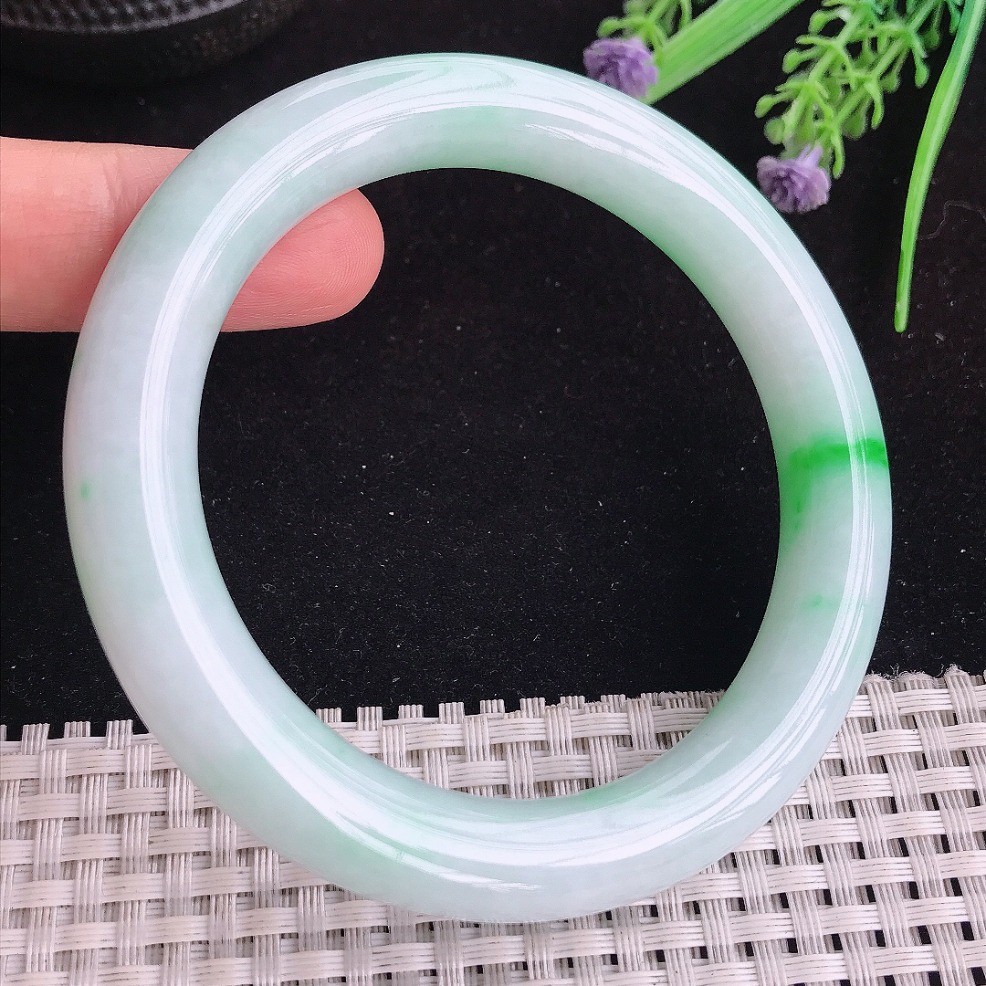 实拍a货翡翠60/10.8/10.5平安镯老坑精美飘阳绿圆条手镯宽边玉手镯