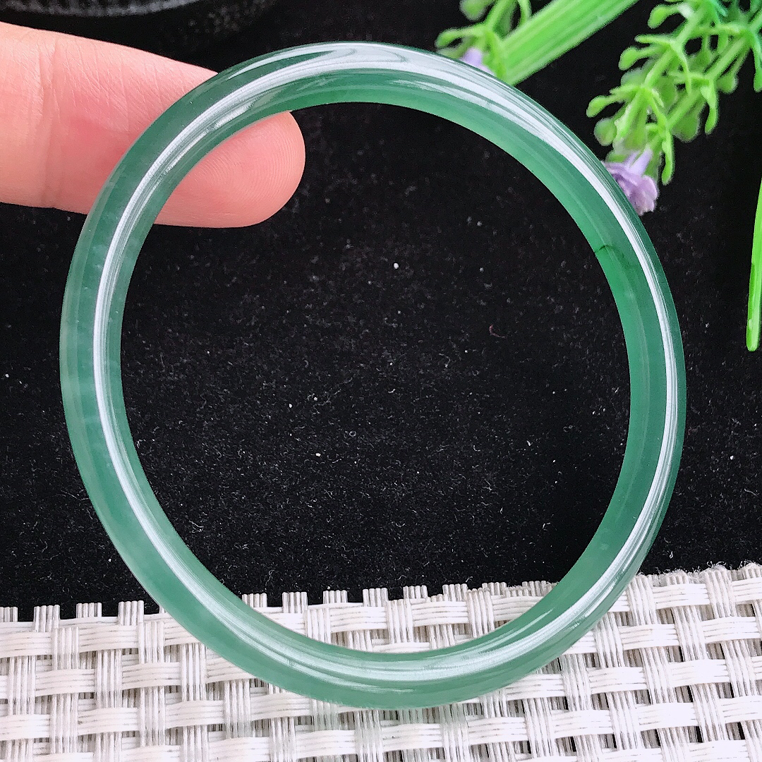 实拍a货翡翠54.5/5.8叮当镯老坑冰胶满色油绿细条手镯圆条玉手镯