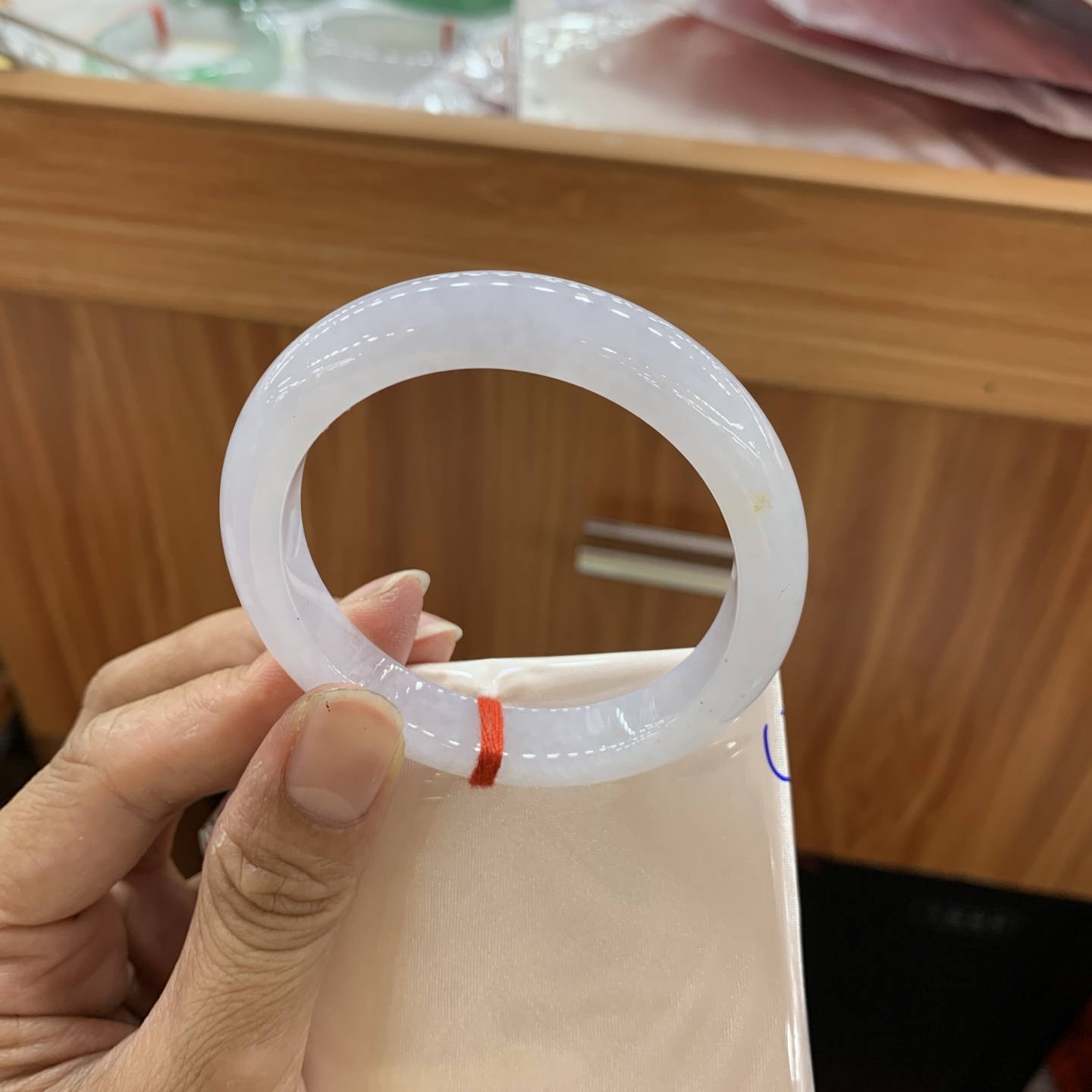 冰底色翡翠手镯