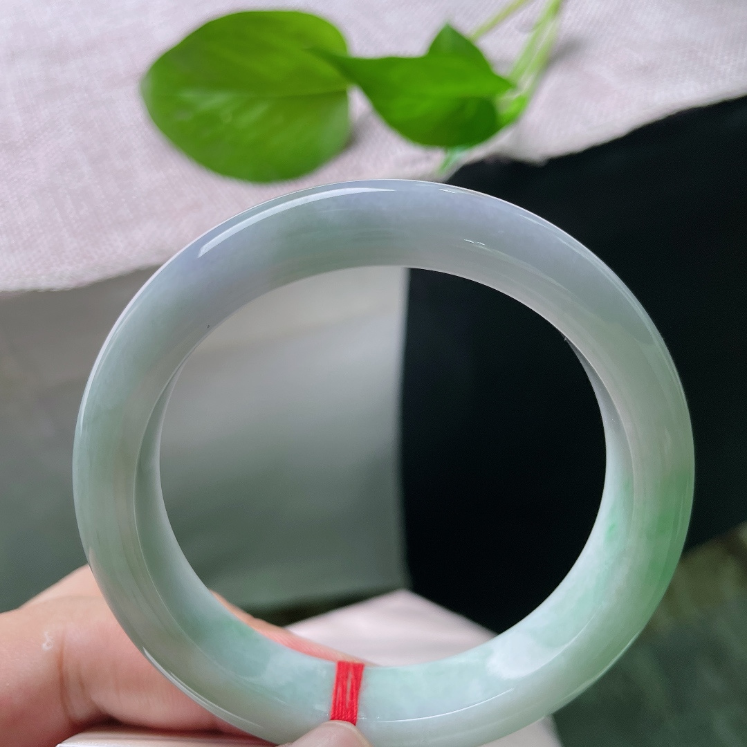 春彩正圈，水润细腻，色彩清馨，温柔大方，无裂，ss51106a