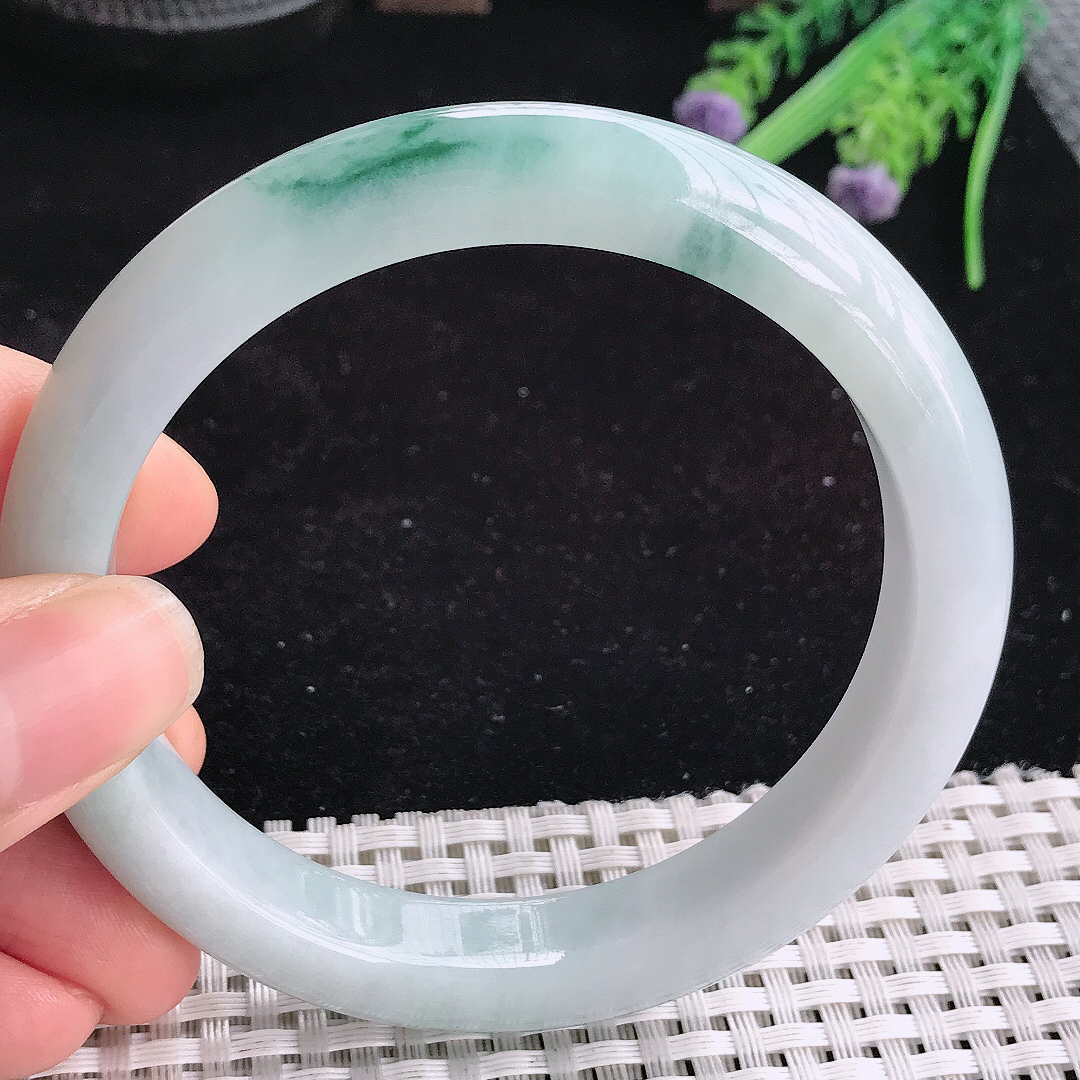 实拍a货翡翠61.5/11.8/9.3大圈口老坑精美飘花手镯宽边玉手镯平安镯