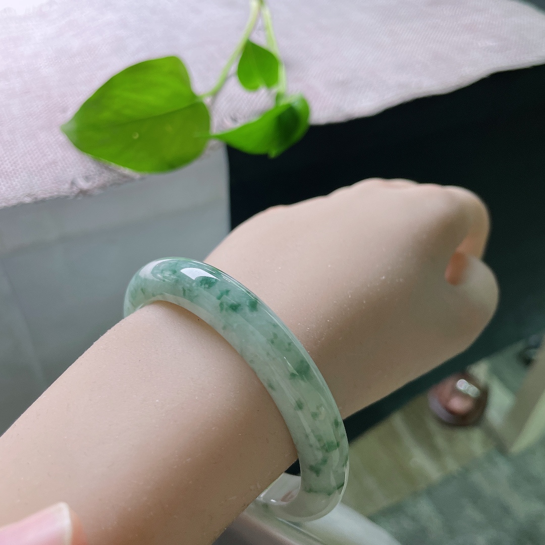 飘花正圈，满圈花色，意境唯美，水润，条形秀气，无裂，ss53341a