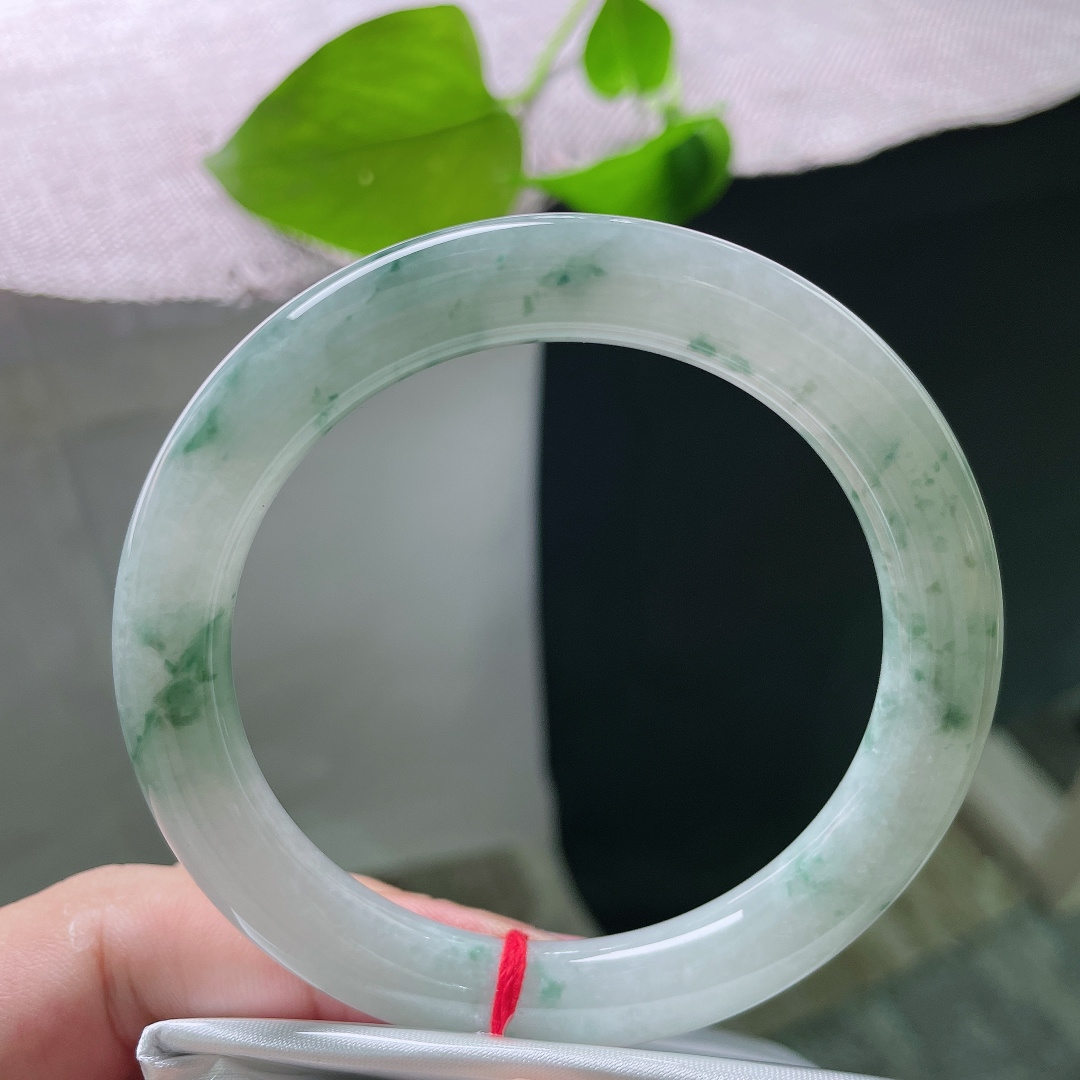 飘花圆条，水头好，肉质细腻，花色灵动飘逸，显气质，皮纹，ss53286a