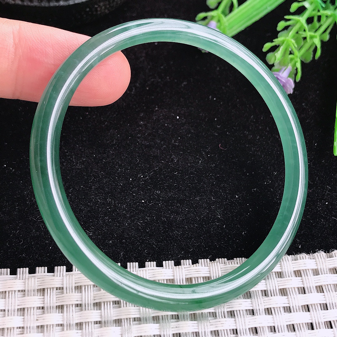 实拍a货翡翠54.5/5.8叮当镯老坑冰胶满色油绿细条手镯圆条玉手镯