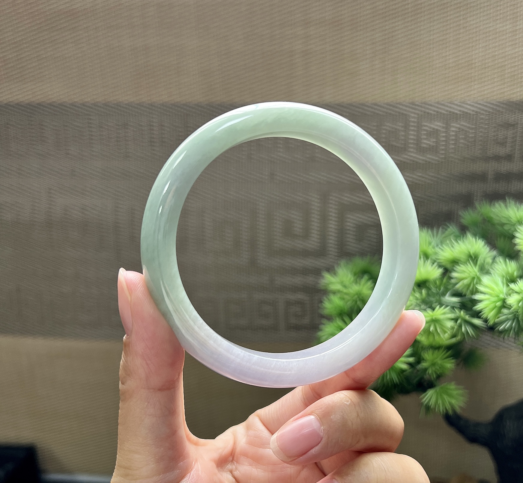 60圈口正圈春彩手镯