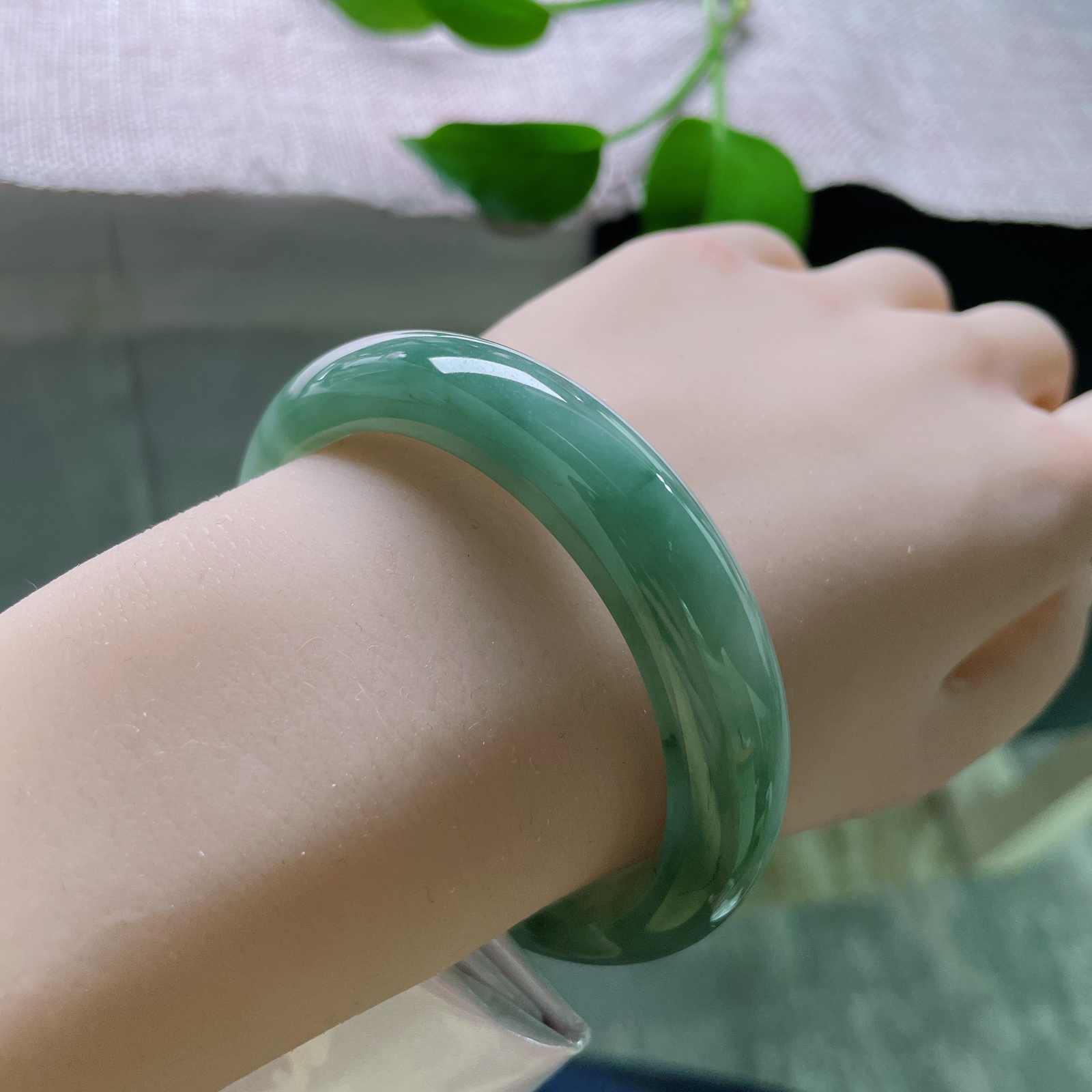 54.6/12.8/8，油青正圈，油润细腻，一段灰青，如江南雨后未散的雾，皮纹，ss51196a..