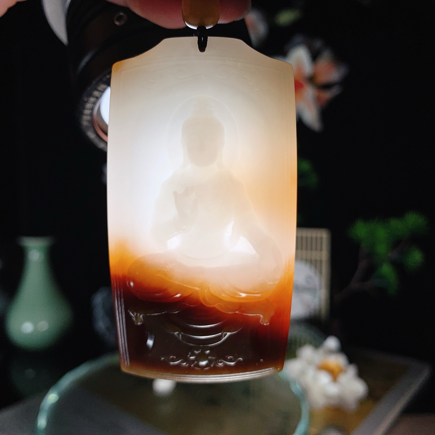 收藏级！新疆和田玉且末糖观音挂件。尺寸74/39/11重75.5克 玉质细腻油润。手推出油。佩戴高端典雅。lt260520