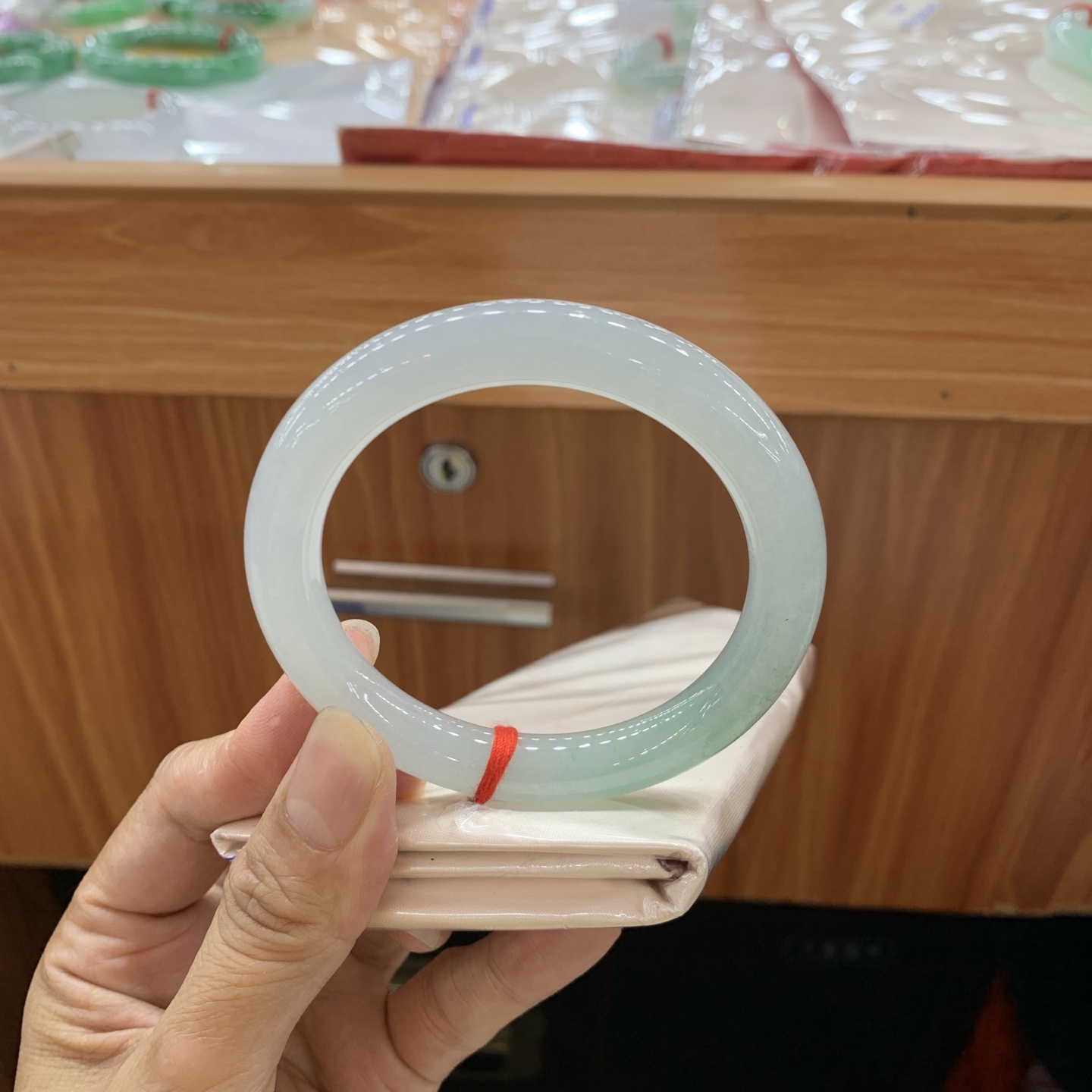 051937MMJ 冰底色圆条翡翠手镯 56.7-9.8-9.7