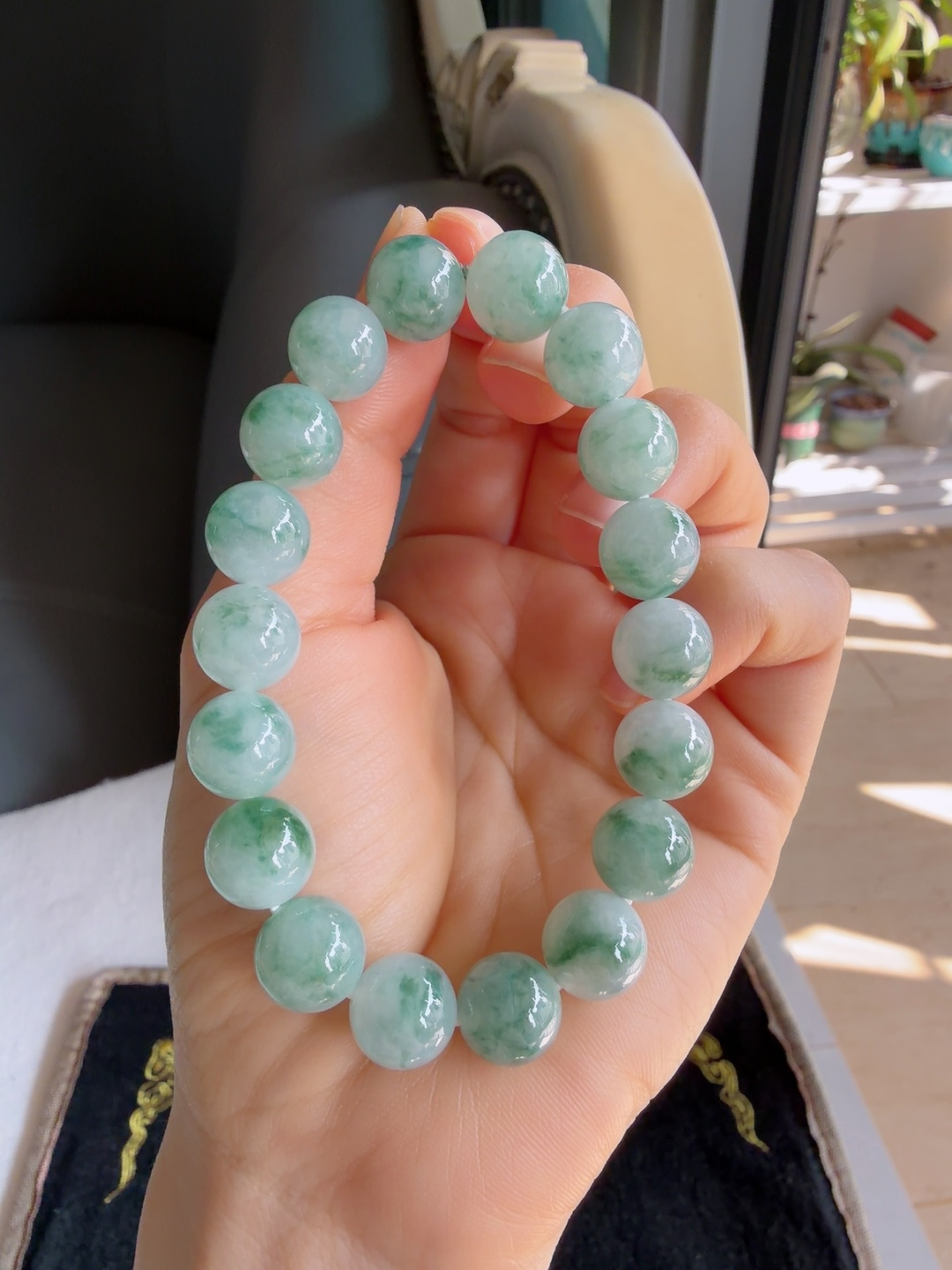 缅甸天然翡翠A货，冰飘花手串，尺寸：11mm。【编3830】