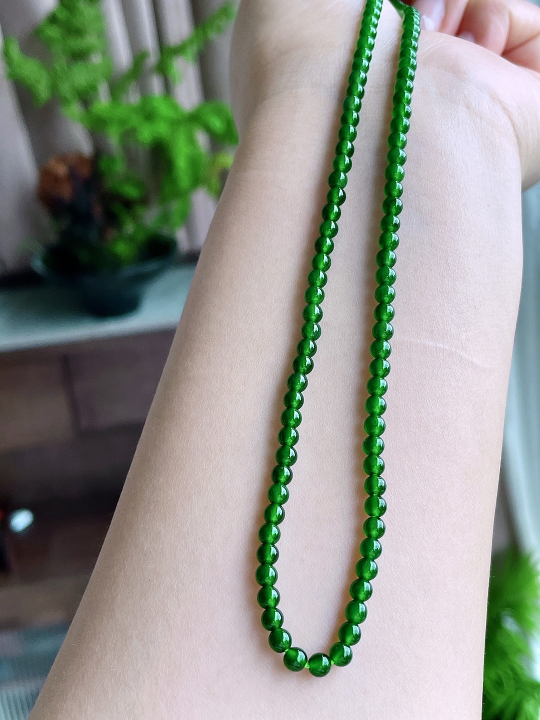 珠子冰辣绿珠链圆珠珠子珠链， 性比高 尺寸3.6mm，30cm 重量16克