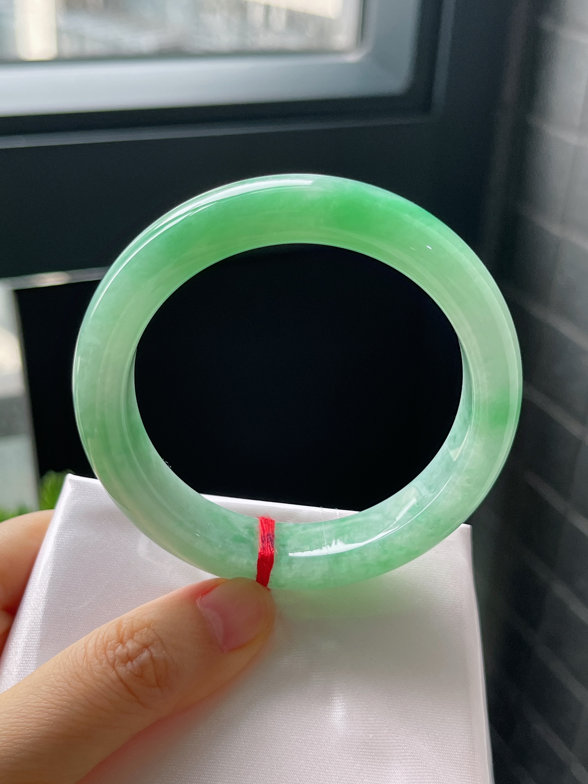 正圈55圈口，翡翠糯化种绿色手镯
