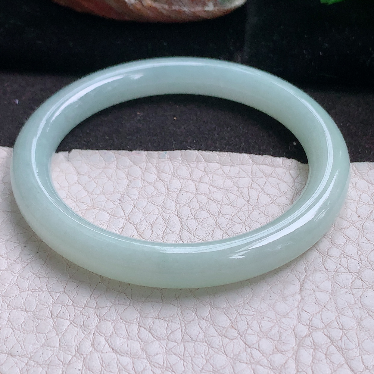 n小圈口52*8*7.8美人镯 缅甸翡翠a货玉手镯清新清绿圆条秀气玉手环