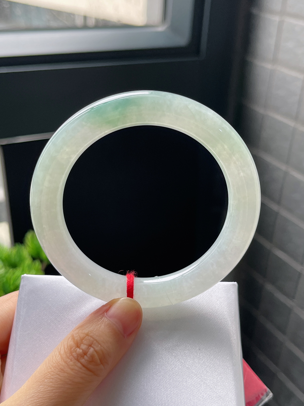 圆镯54.2圈口，翡翠冰糯种飘花手镯