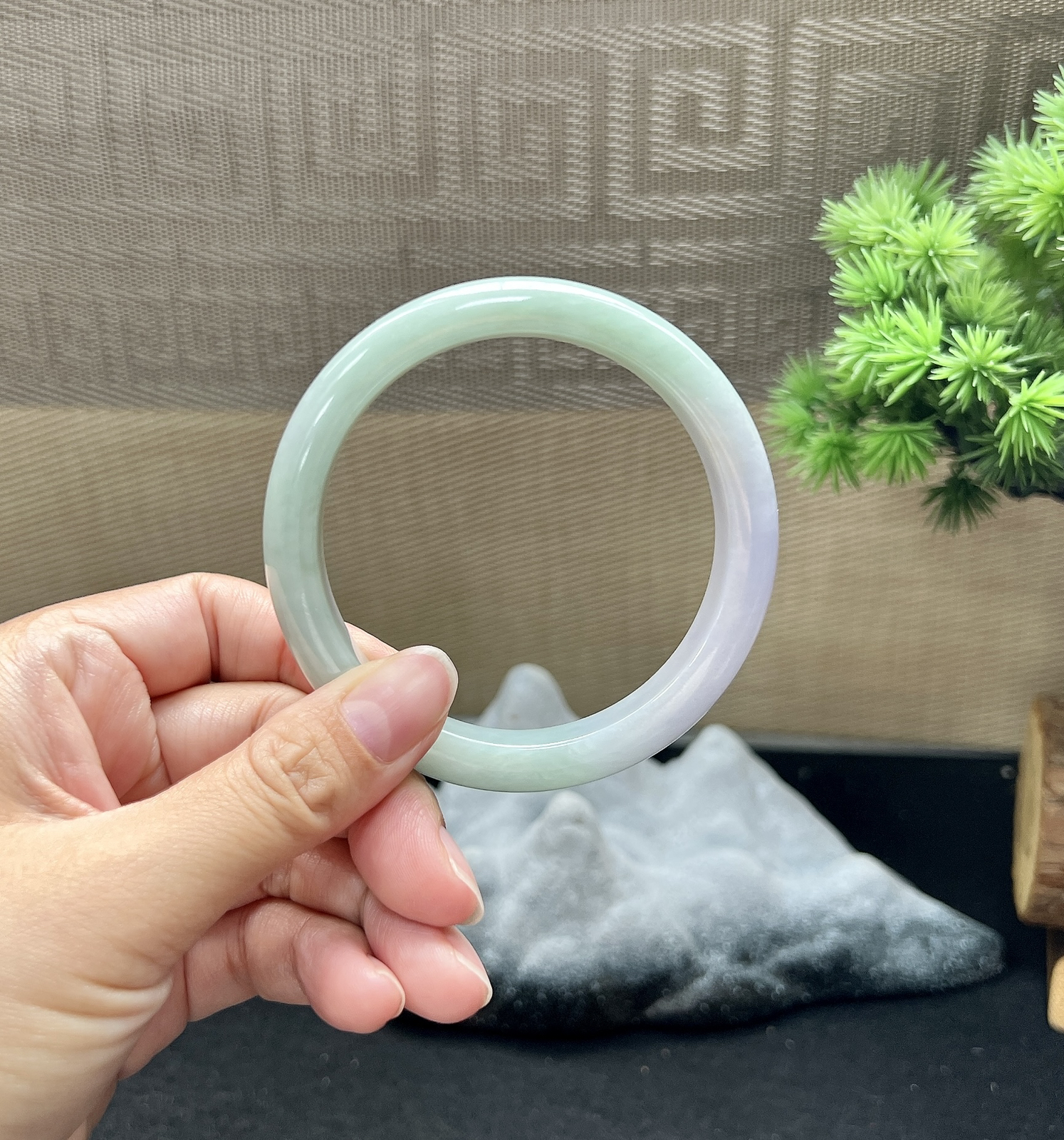 60圈口正圈春彩手镯