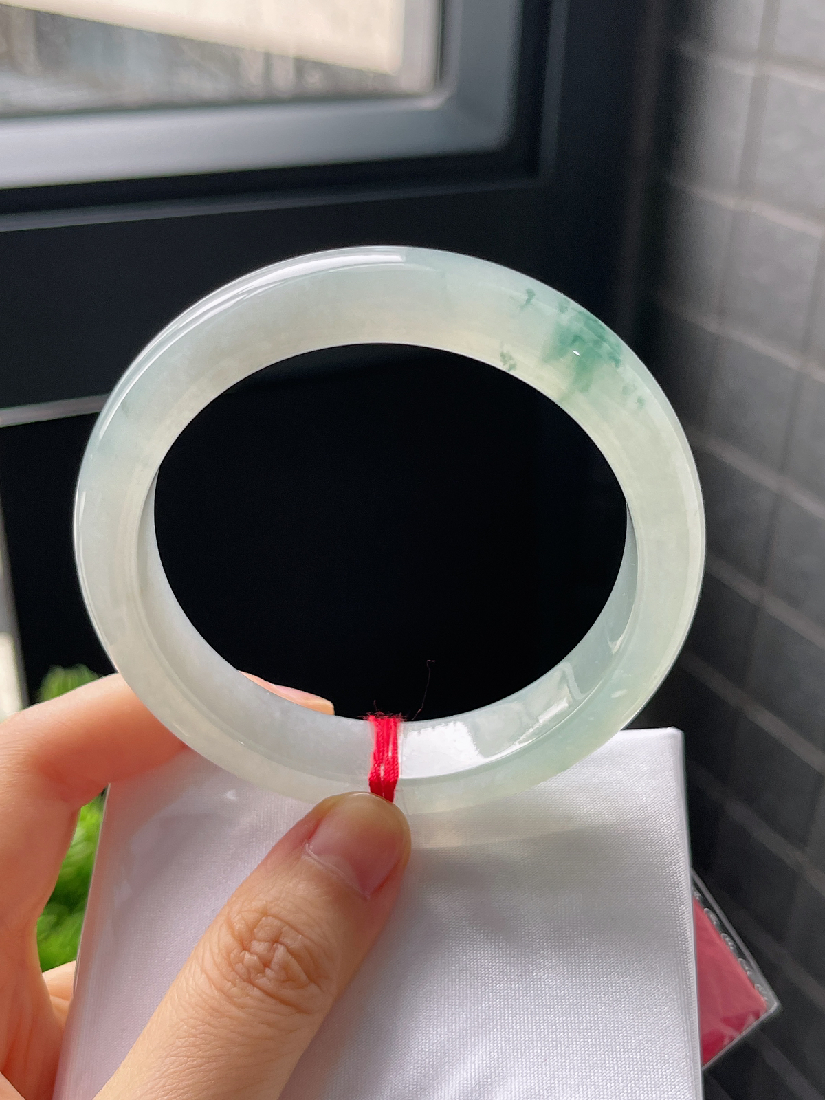 正圈57.3圈口，翡翠冰糯种飘花手镯