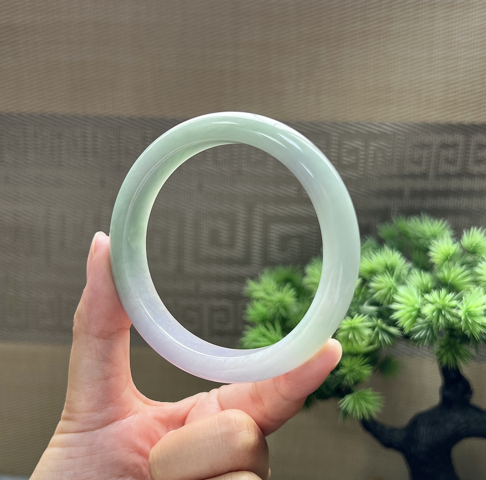 60圈口正圈春彩手镯