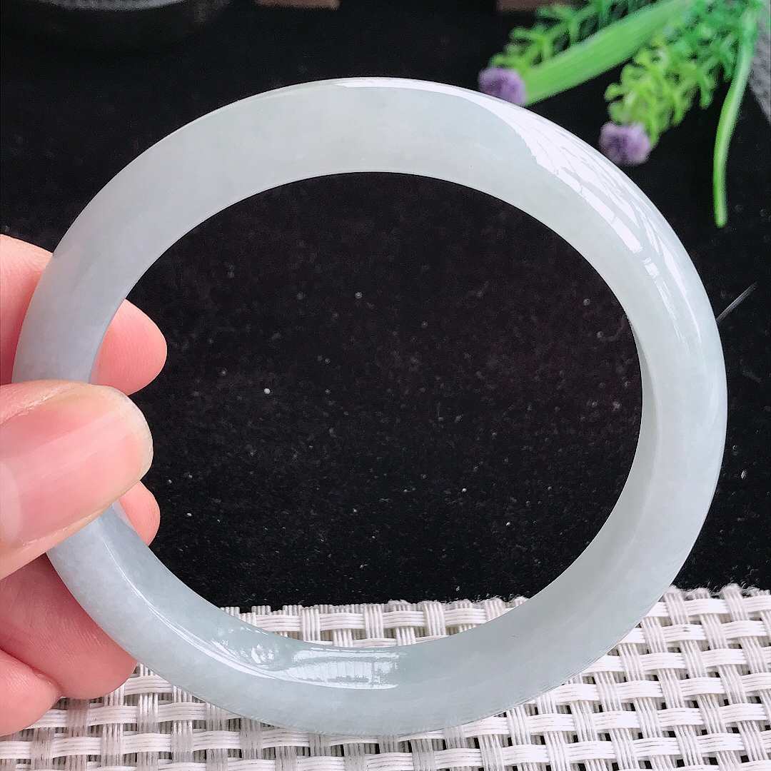 实拍a货翡翠62/10.3/9大圈口老坑秀气温润白月光手镯宽边玉手镯平安镯