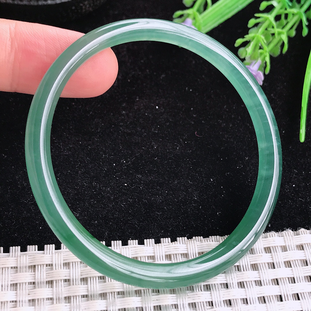 实拍a货翡翠54.5/5.8叮当镯老坑冰胶满色油绿细条手镯圆条玉手镯