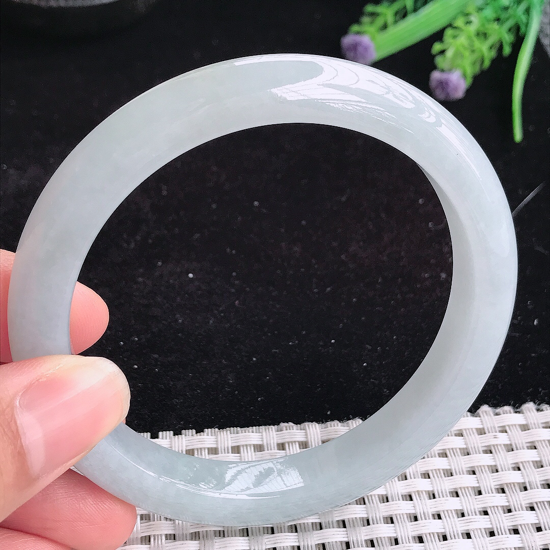 实拍a货翡翠62/10.3/9大圈口老坑秀气温润白月光手镯宽边玉手镯平安镯