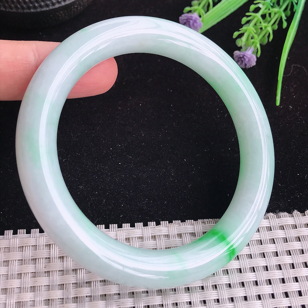 实拍a货翡翠60/10.8/10.5平安镯老坑精美飘阳绿圆条手镯宽边玉手镯