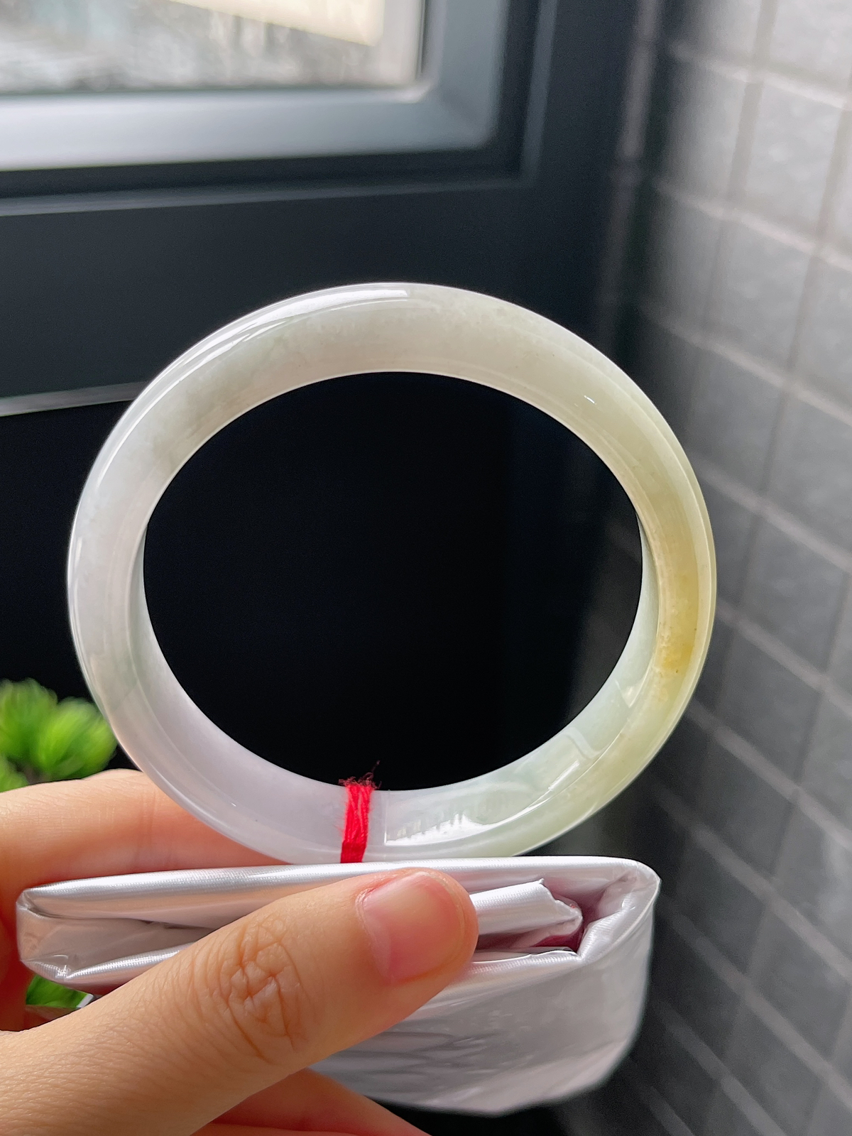 正圈60圈口，翡翠糯化种黄色手镯