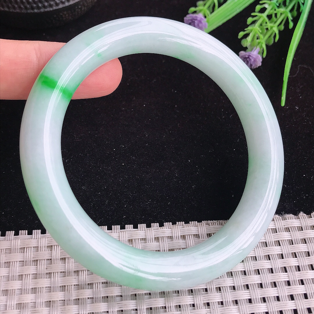 实拍a货翡翠60/10.8/10.5平安镯老坑精美飘阳绿圆条手镯宽边玉手镯