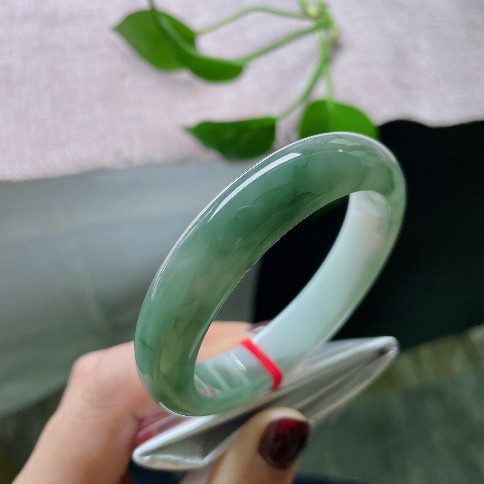 54.6/12.8/8，油青正圈，油润细腻，一段灰青，如江南雨后未散的雾，皮纹，ss51196a..
