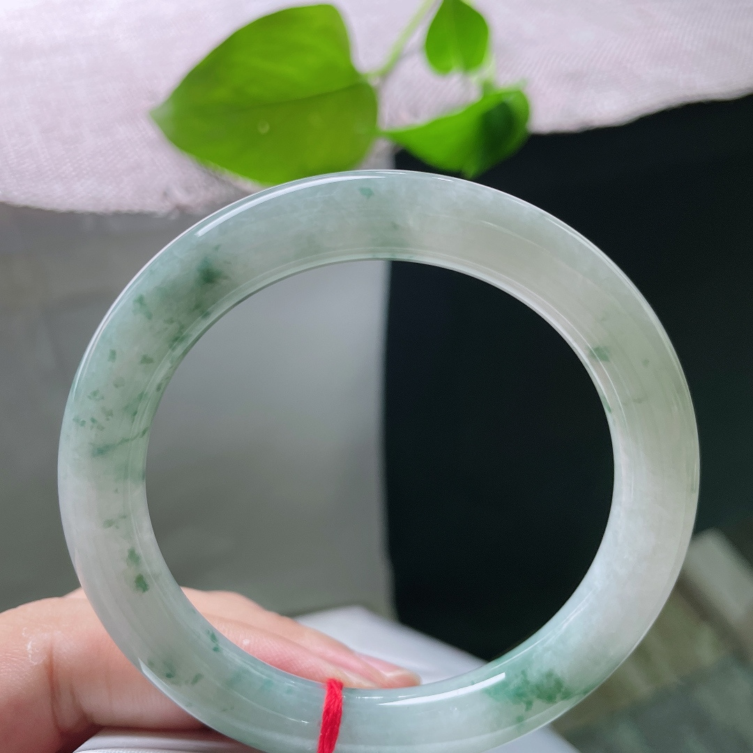 飘花圆条，水头好，肉质细腻，花色灵动飘逸，显气质，皮纹，ss53286a