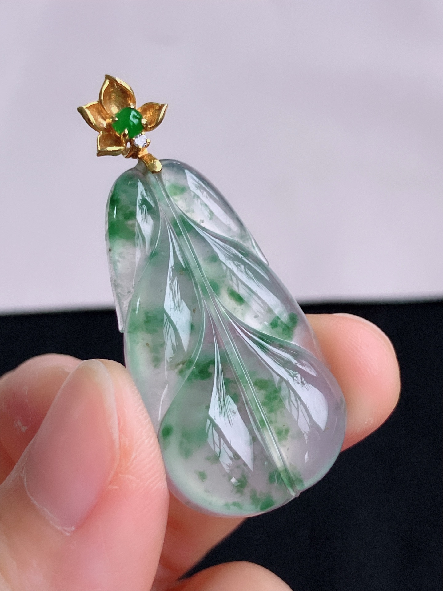 冰飘花金枝玉叶，晶莹剔透，尺寸42.2/36.5/21/5.6/自然光实拍