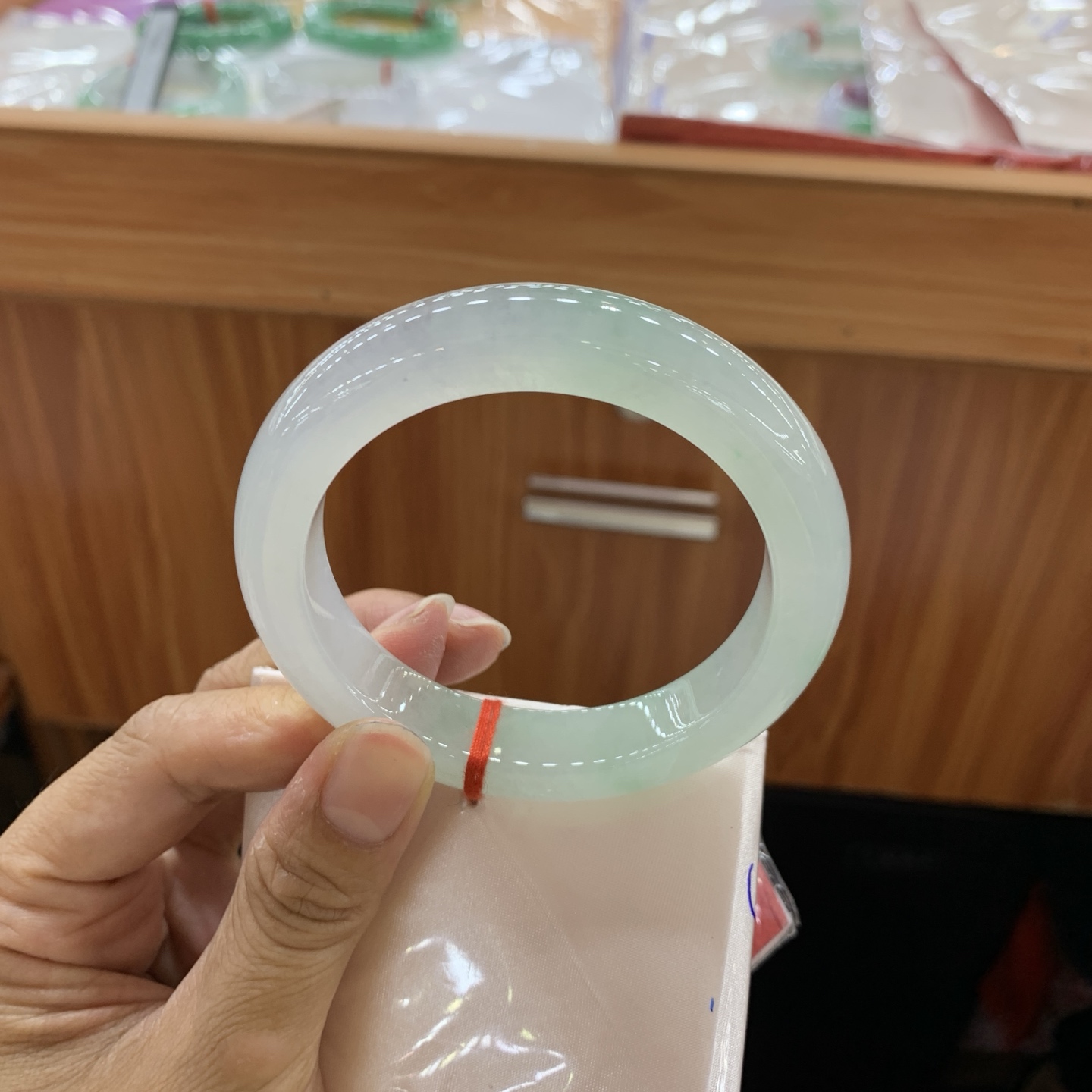 冰绿正圈翡翠手镯 56-12.4-9.9