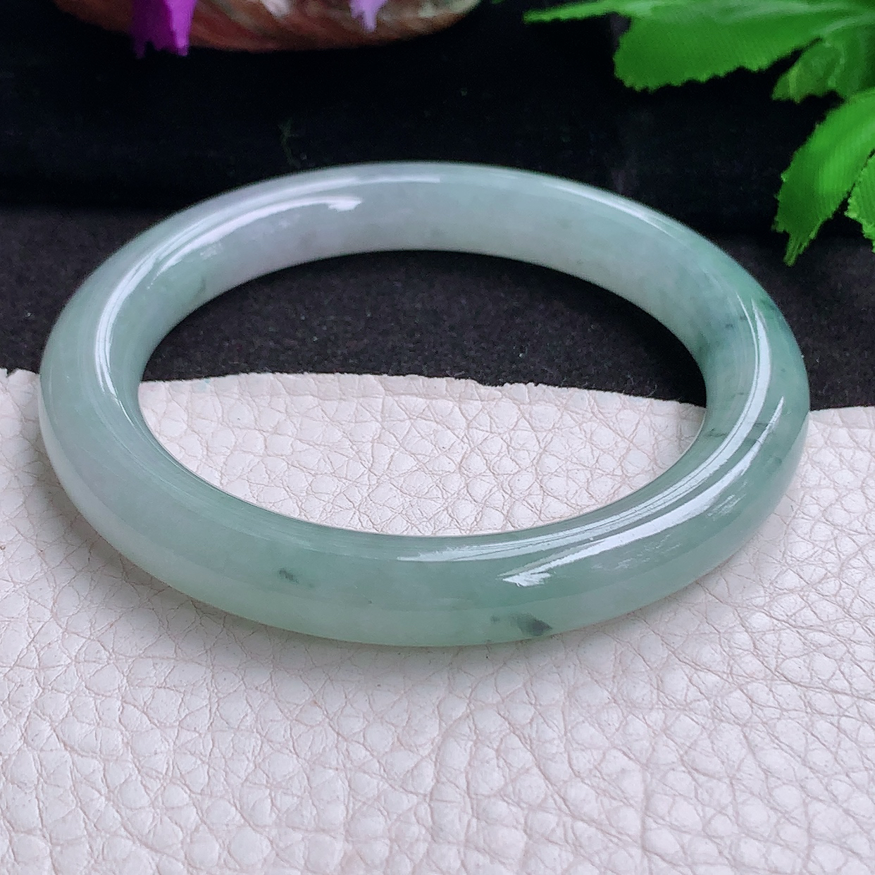 xx实拍55*9.6美人镯 缅甸翡翠a货玉手镯冰胶飘花圆条玉手环