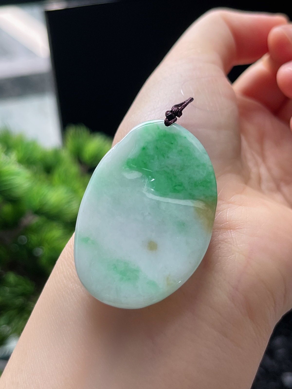 翡翠糯化种飘绿山水牌