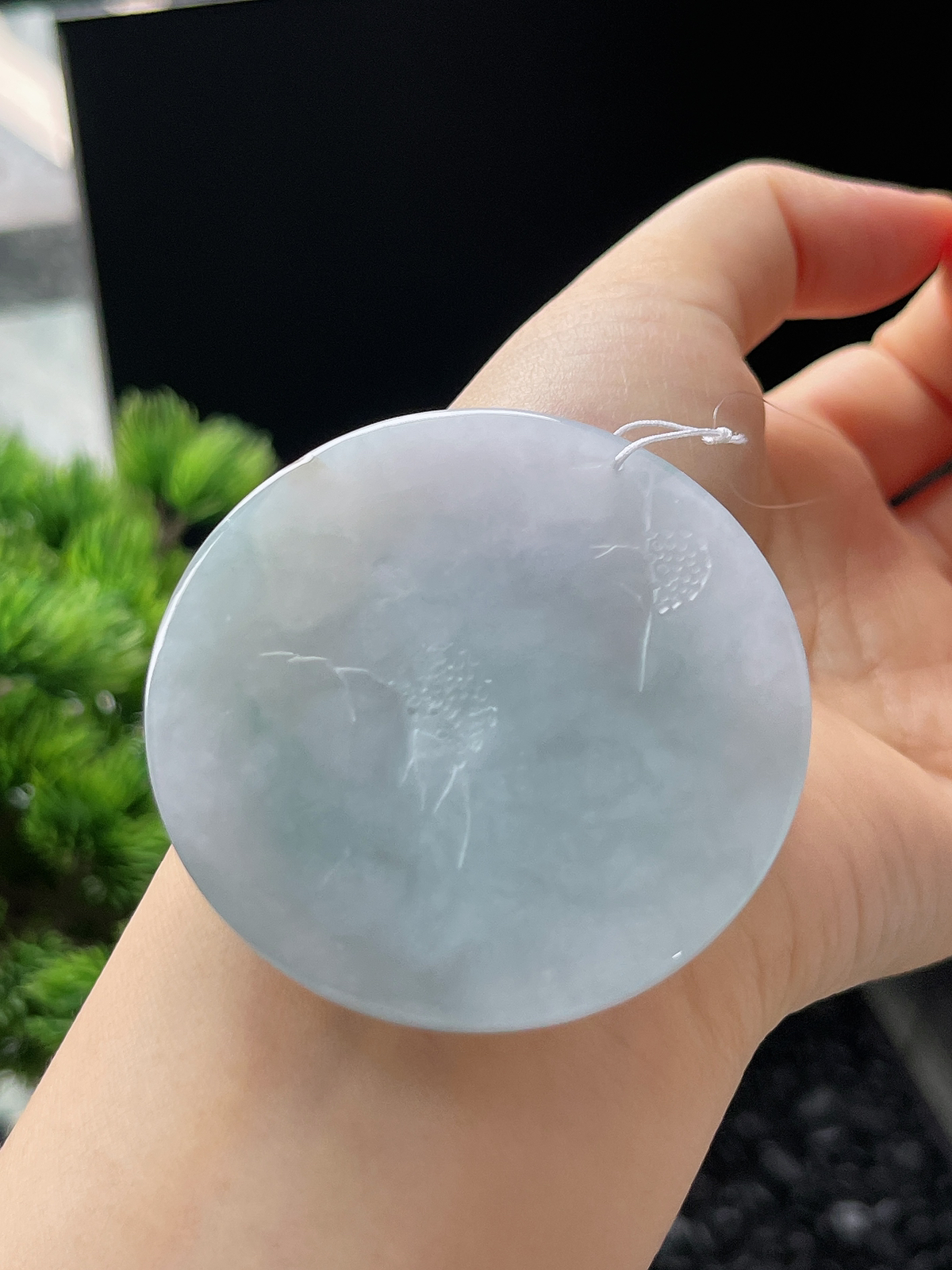 翡翠糯化种白色山水牌