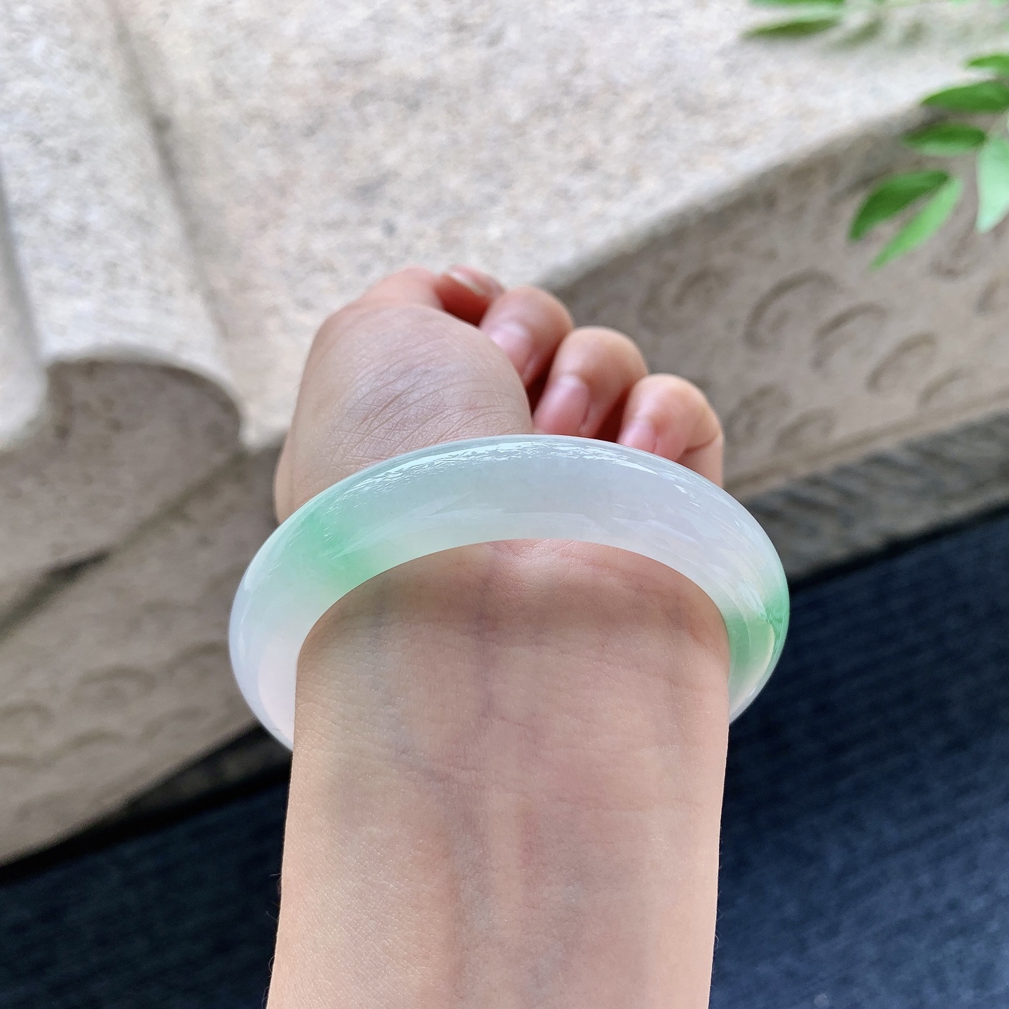 正圈 55 细糯飘绿，水润，种老，打灯有棉线