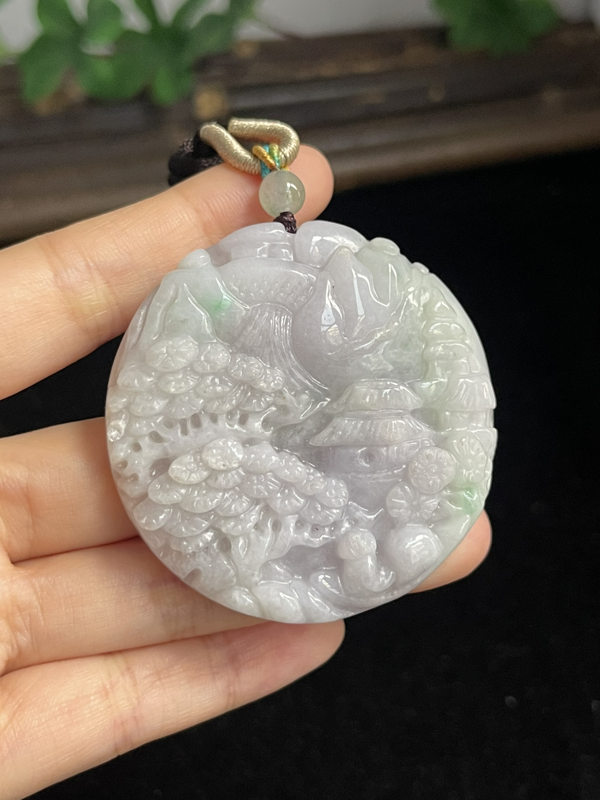 翡翠吊坠，配珠未测