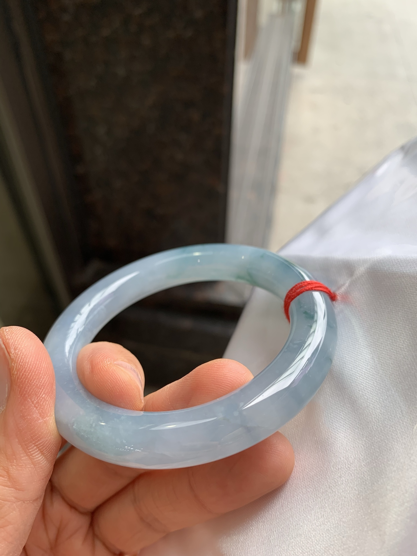 圆条蓝紫飘花 有纹 尺寸：53.2/11 细腻