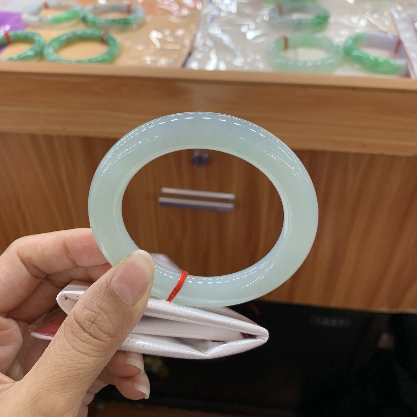 052112MMJ 冰蓝胶圆条翡翠手镯 55.1-11.2-11