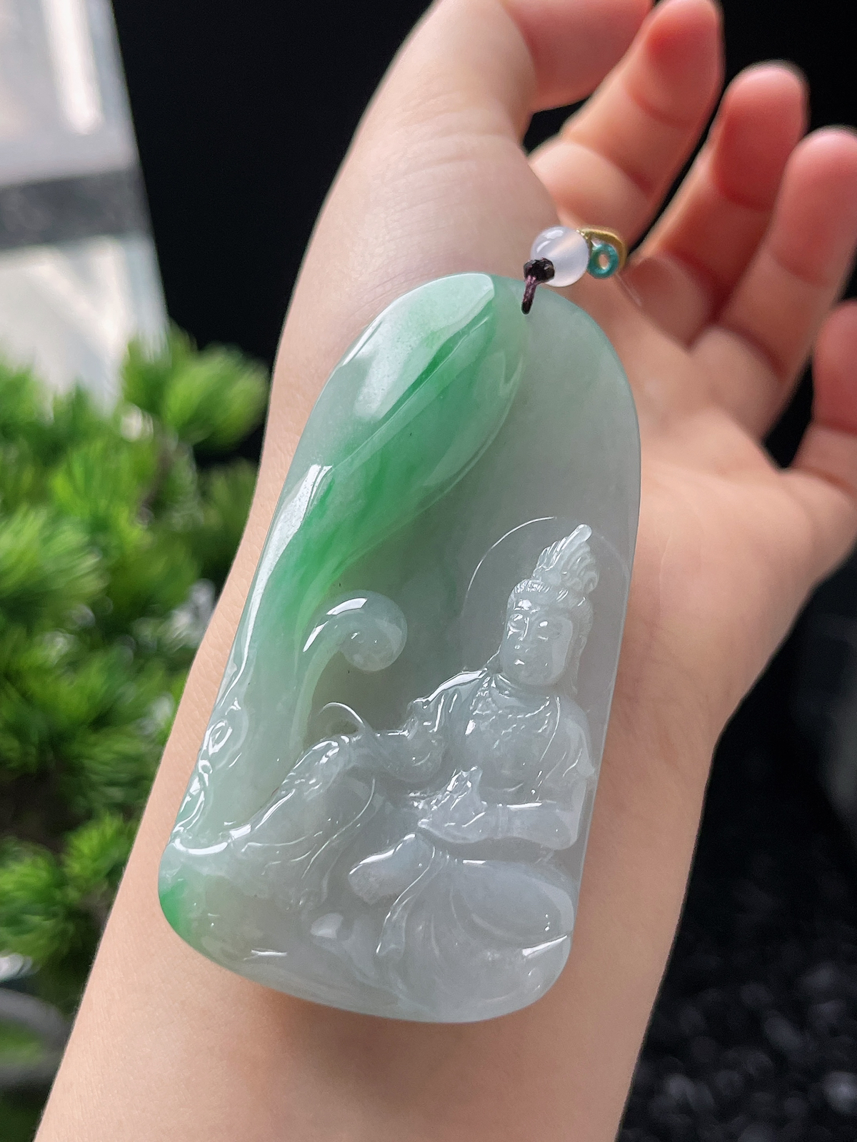 翡翠糯化种飘绿吊坠
