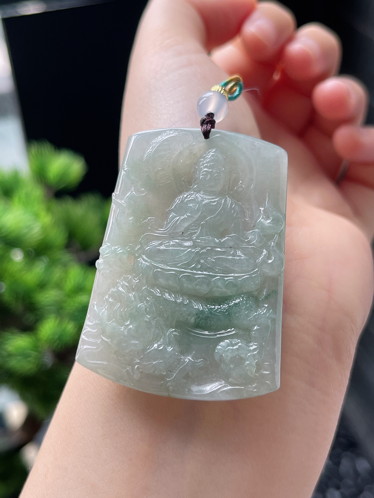 翡翠糯化种绿色挂件