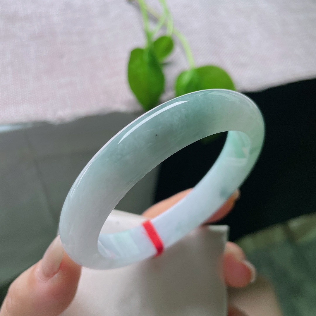 57.5/12.4/8.4，蓝底正圈，水润，细腻，优雅，贵气，耐看，一点棉，ss52268a