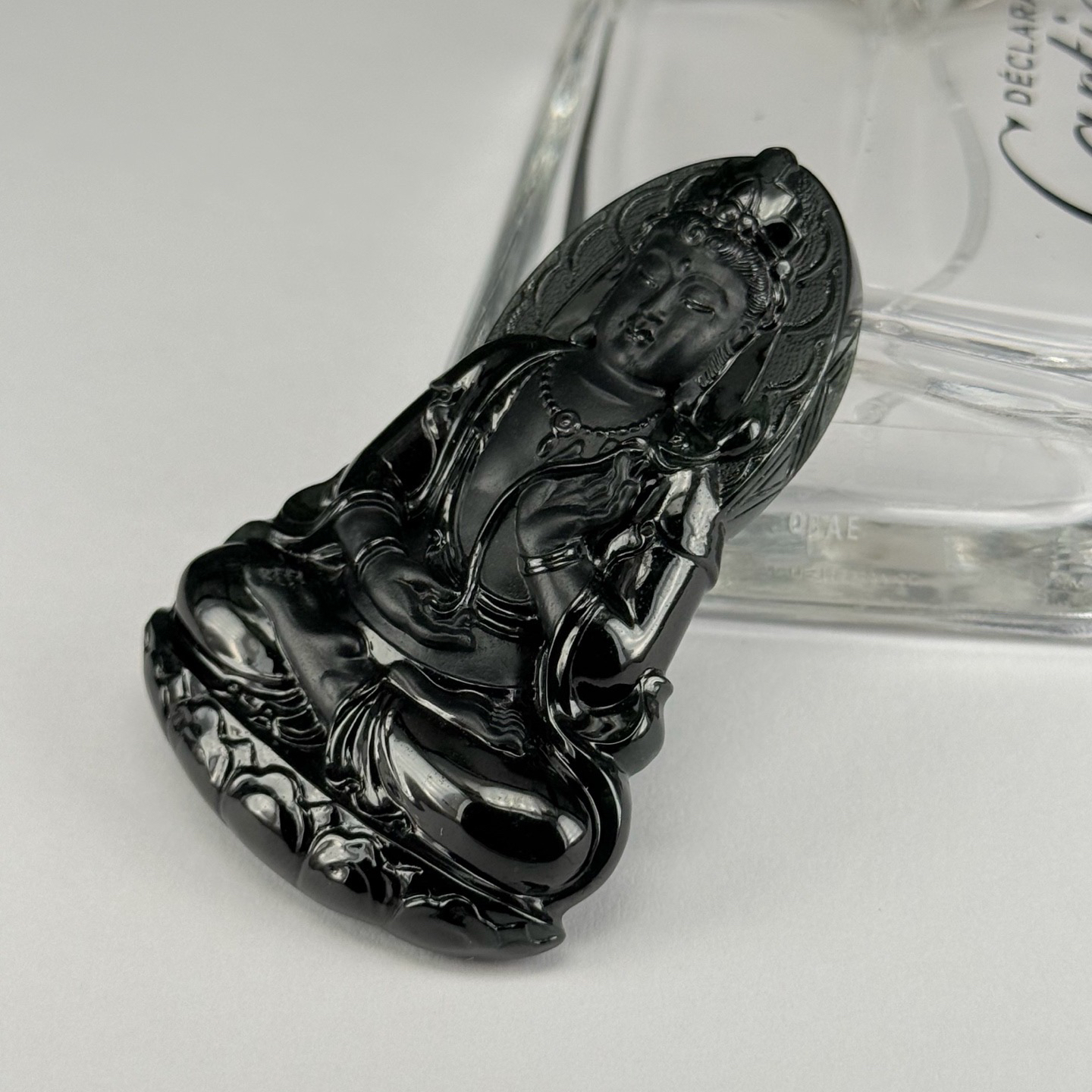 精品墨翠正装观音 种好色正 黑度极好 打灯通透 油性十足 厚桩大气  尺寸61.3