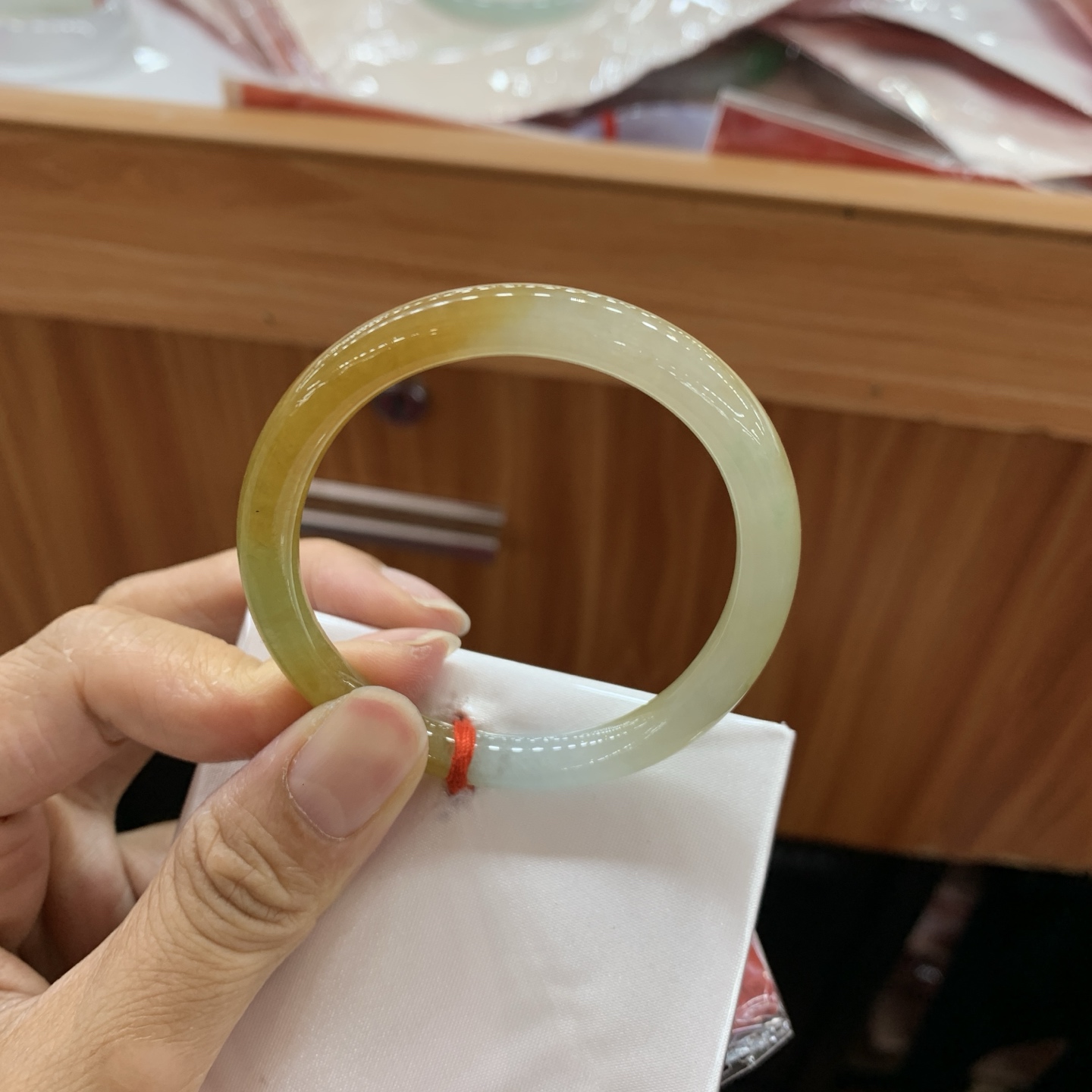 052003GX 黄翡贵妃翡翠手镯 55.4-46.5-6.7-6.5