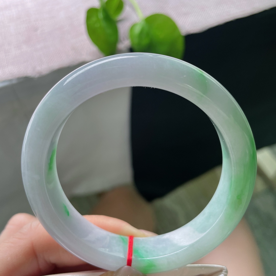 56.1/13.2/8.8，飘绿，正圈，贵气，优雅，一点皮纹，点翠千金，耐看，ss53171a