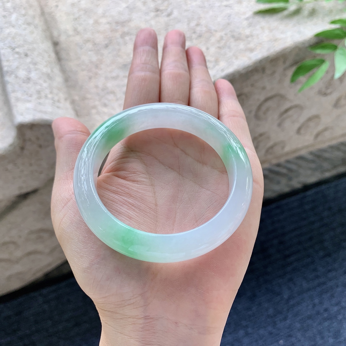 正圈 55 细糯飘绿，水润，种老，打灯有棉线