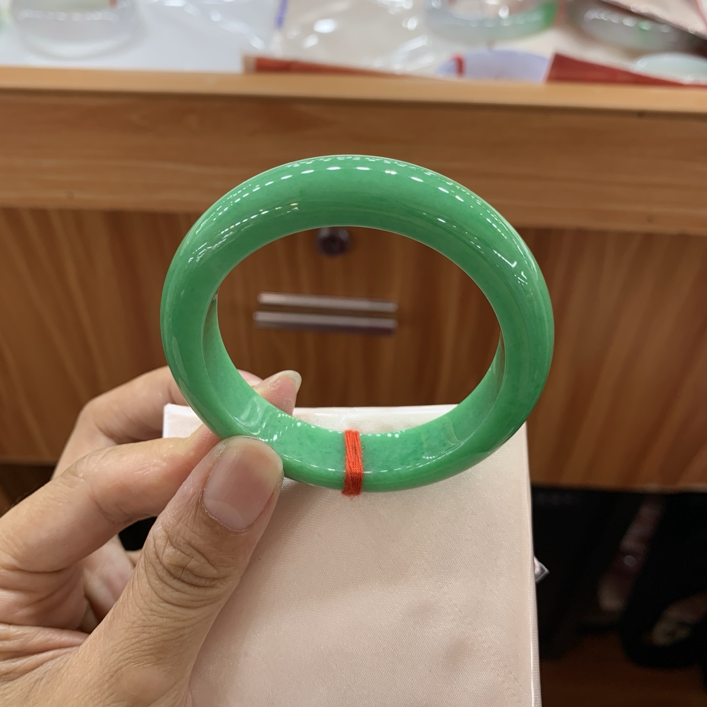 052018CK 满绿正圈翡翠手镯 50.6-12-8.5