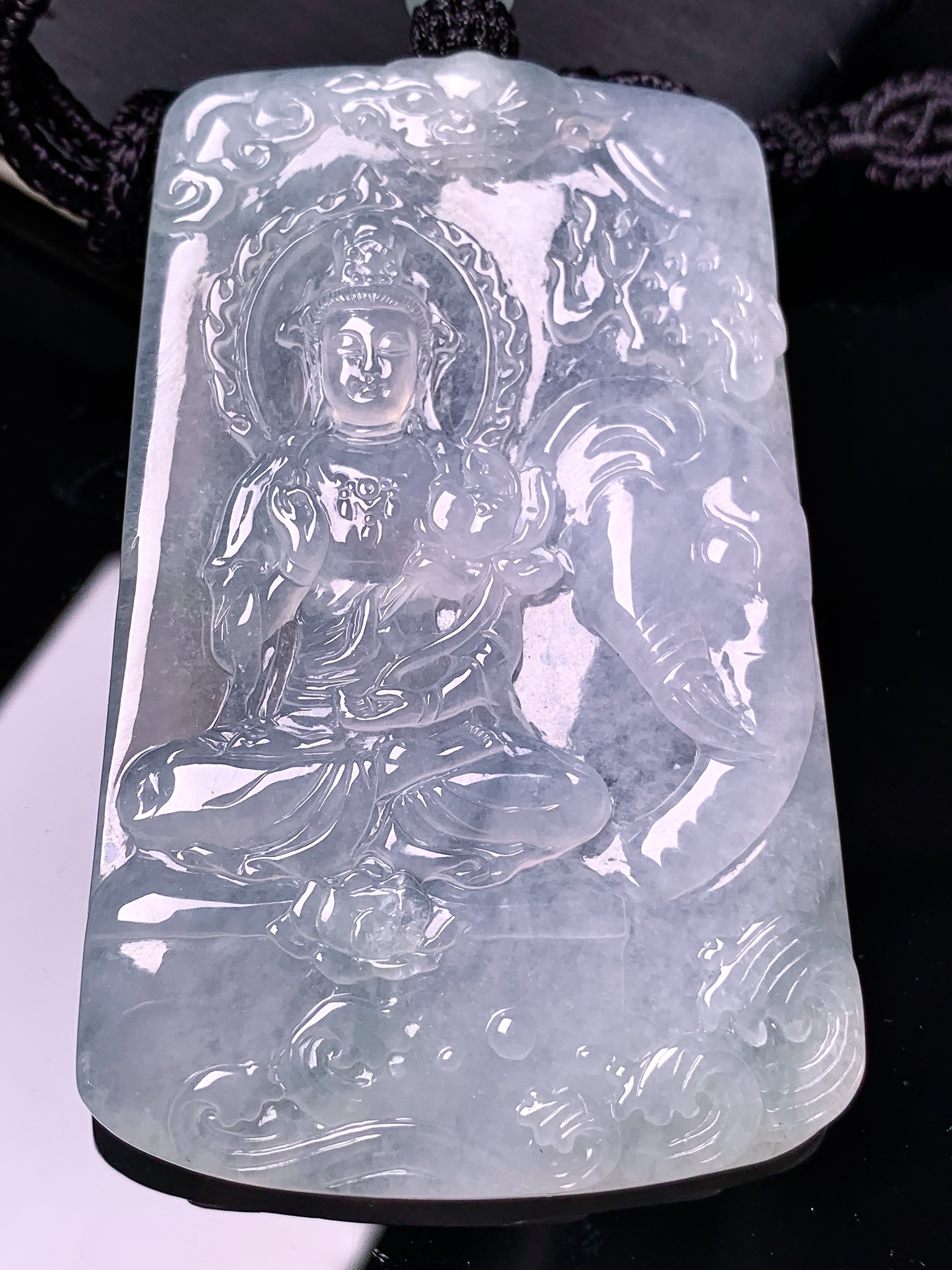 冰种普贤观音菩萨吊坠 玉质细腻 色泽艳丽清新 水润亮眼 整体尺寸71.5*44.5*5.8 a2